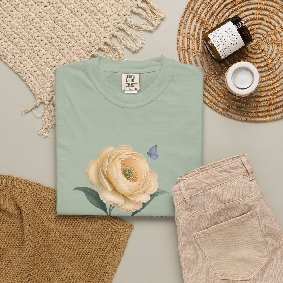 Unbothered Looks Good On Me. | Graphic T-Shirt