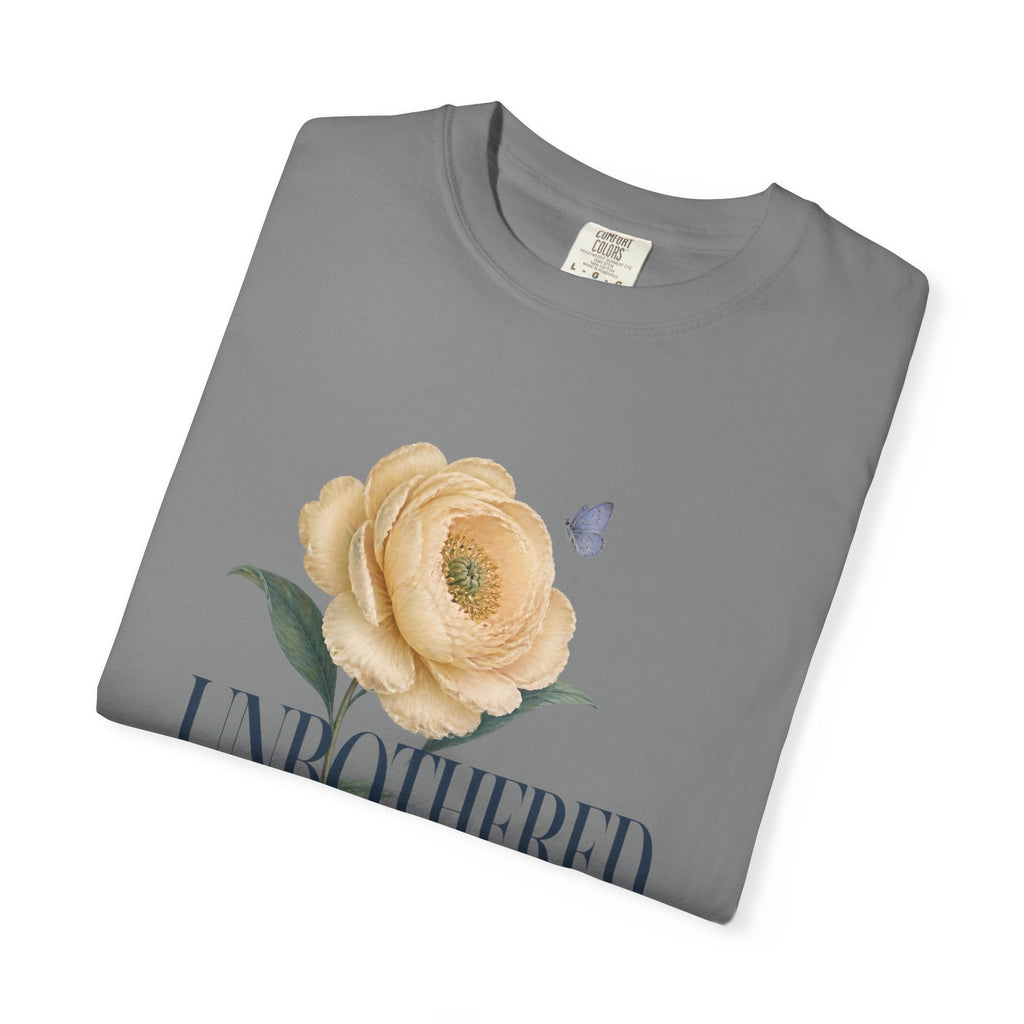 Unbothered Looks Good On Me. | Graphic T-Shirt